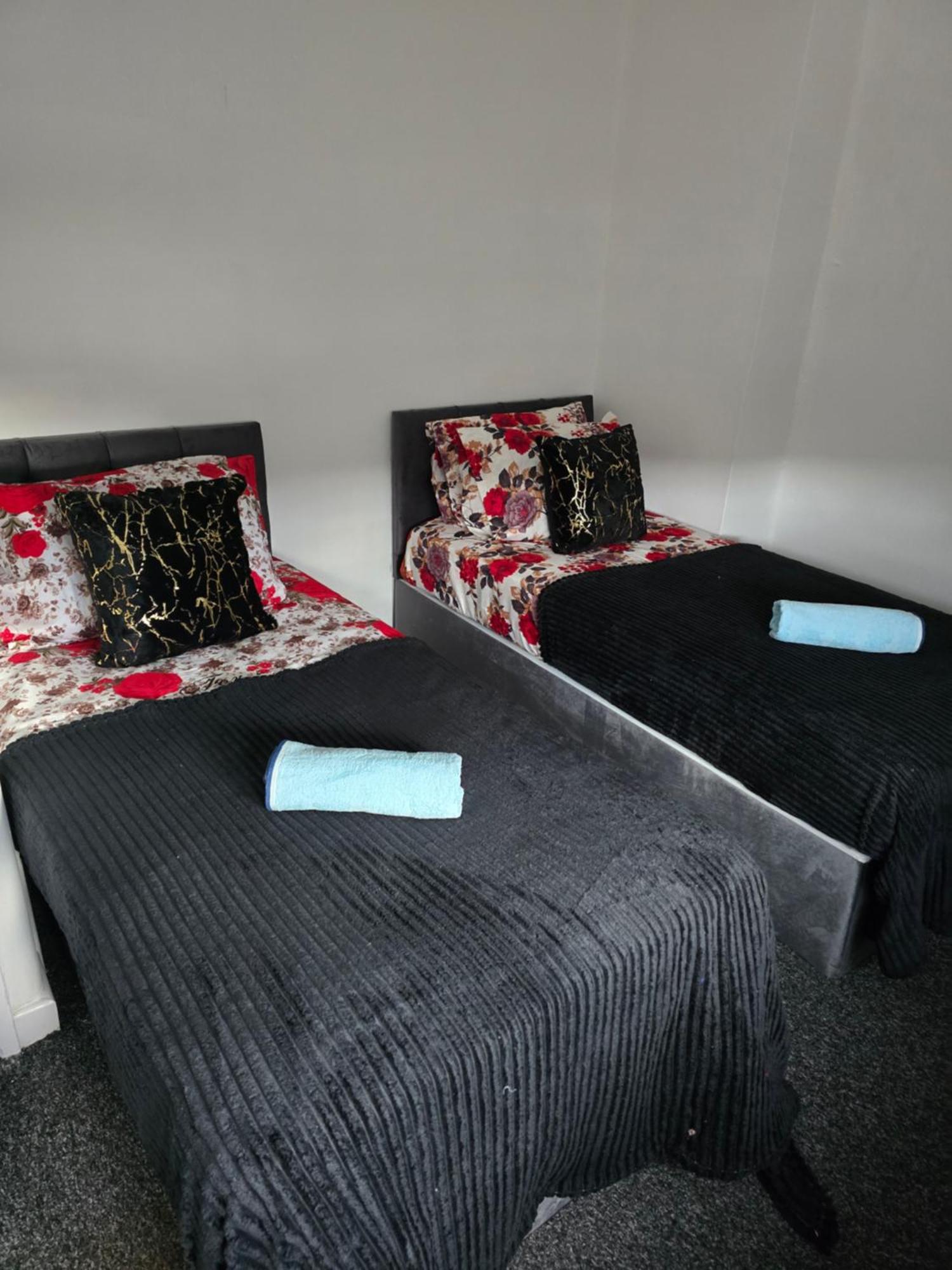 House Near Greenwich, Free Parking, Free Wifi * Londra